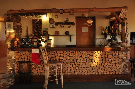 O charmoso bar-restaurante da Estancia Cueva de Las Manos, na patagonia argentina